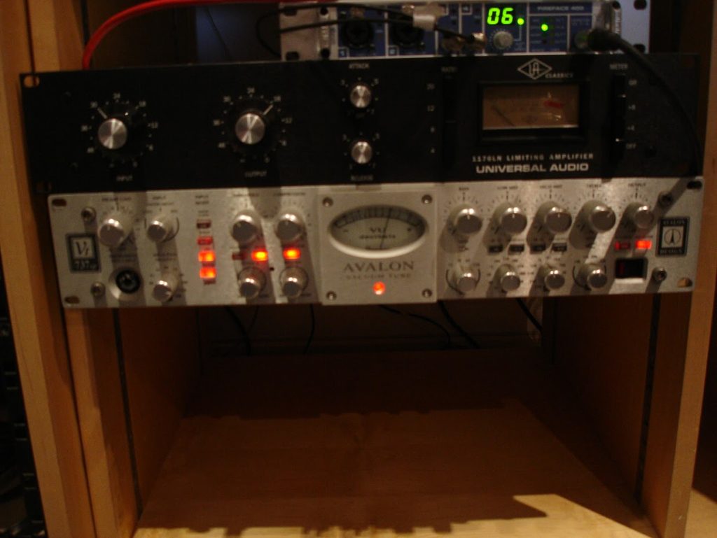 Avalon 737sp preamp and compressor plus Universal Uudio 1176