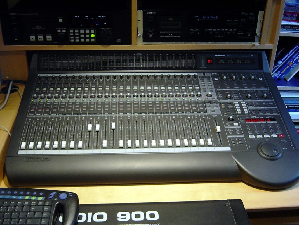 Mackie D8B Digital Mixing Desk